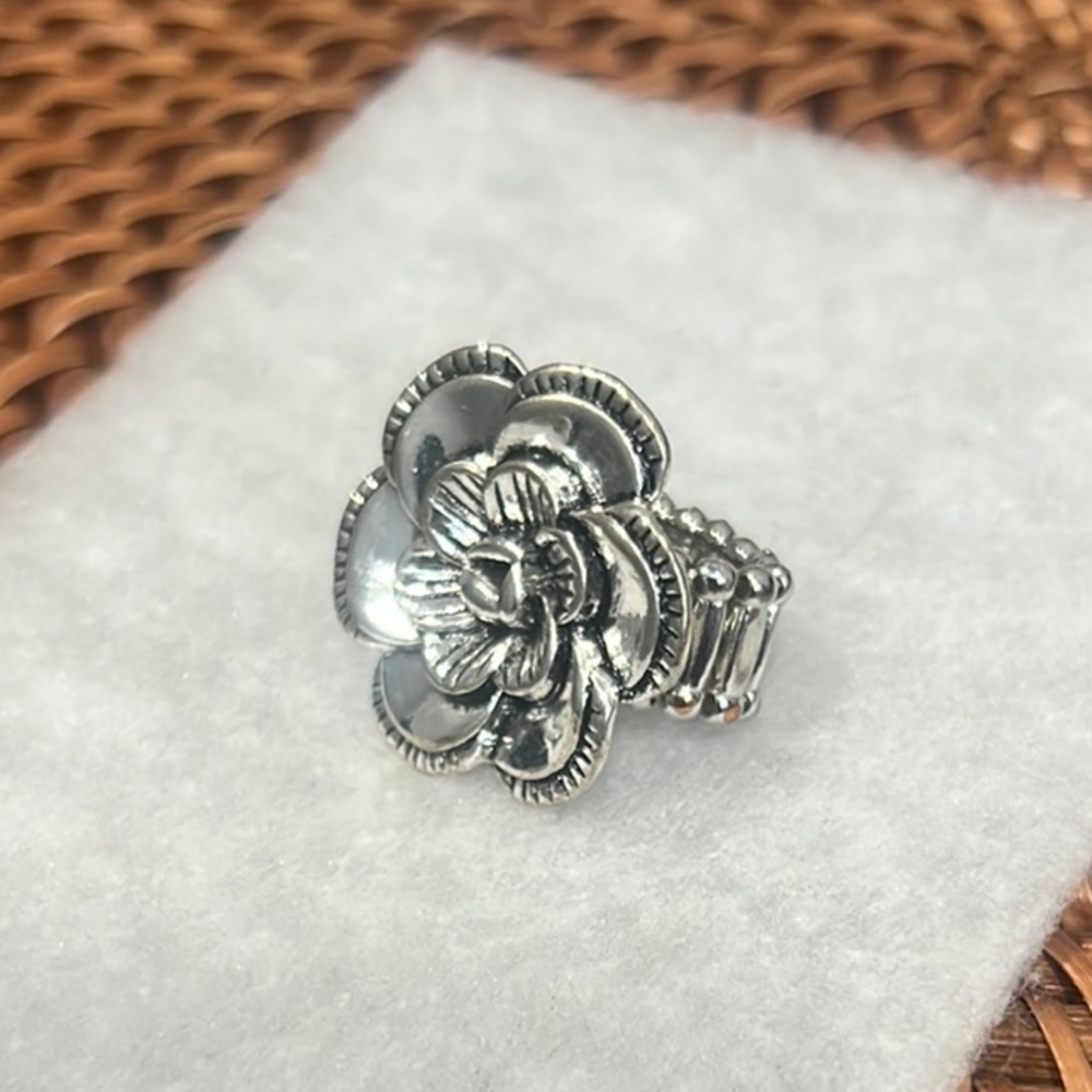 Flower Ring silver